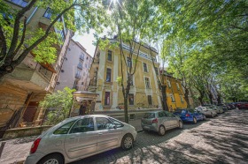 3-стаен град София, Център