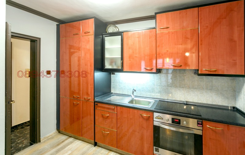 Продава 3-СТАЕН, гр. София, Център, снимка 3 - Апартаменти - 53528822