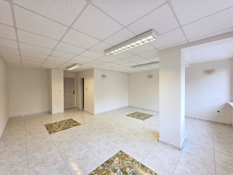 Продава 3-СТАЕН, гр. София, Изток, снимка 4 - Апартаменти - 53175828