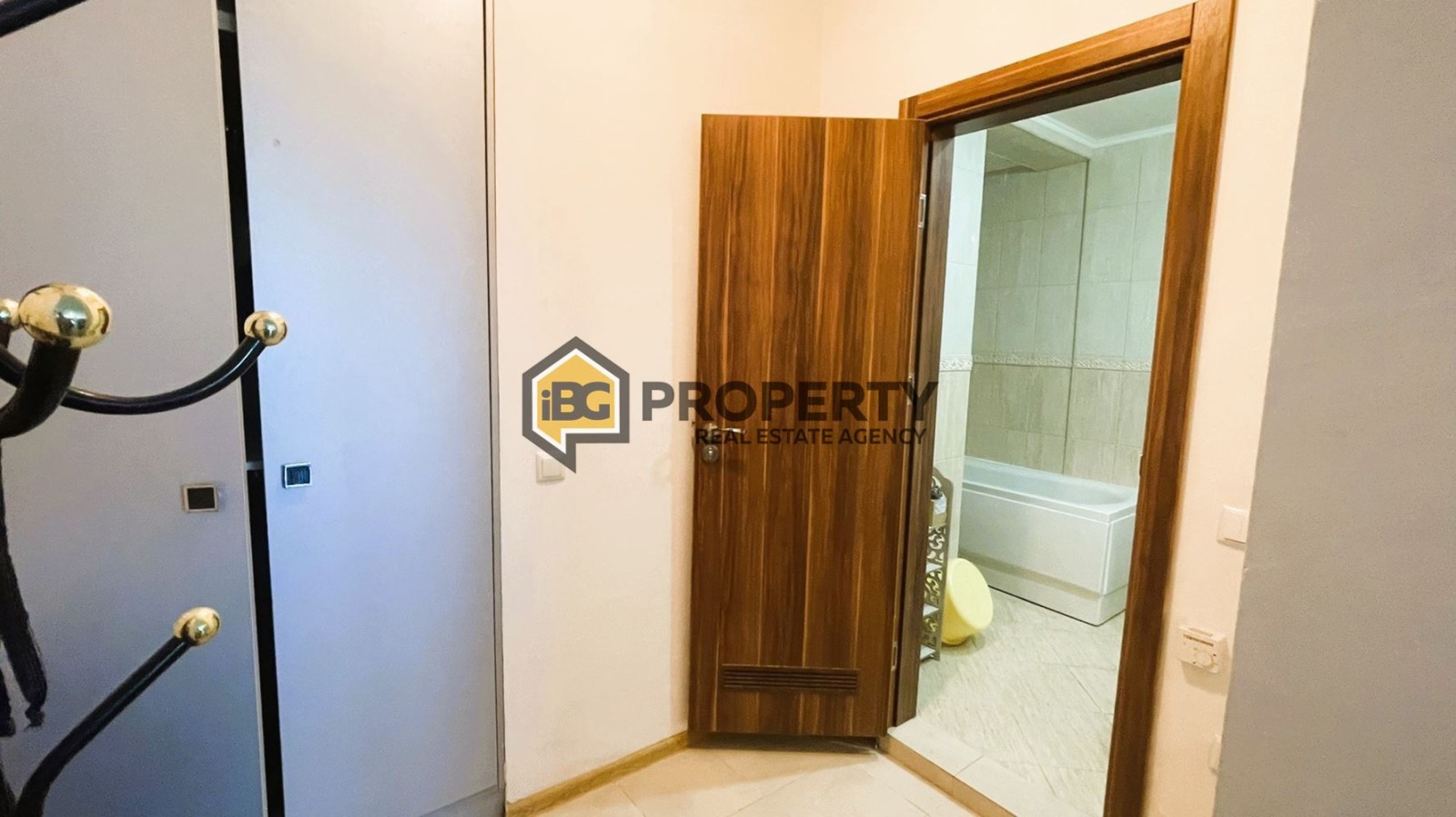 Продава 1-СТАЕН, гр. Бяла, област Варна, снимка 8 - Апартаменти - 55830499