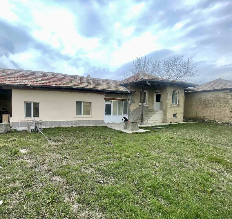 Продава КЪЩА в област Шумен, с. Драгоево - 91 кв.м / 52 000 € » 101 703.16 лв., АДРЕС НЕДВИЖИМИ ИМОТИ - КАНТОРА ШУМЕН