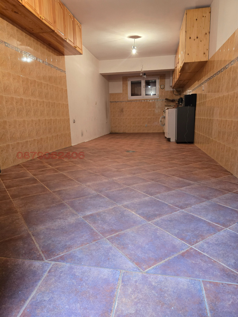 Продава ГАРАЖ, ПАРКОМЯСТО, град София, Карпузица • 44990 € / 87992.79 лв. • 47627256 1