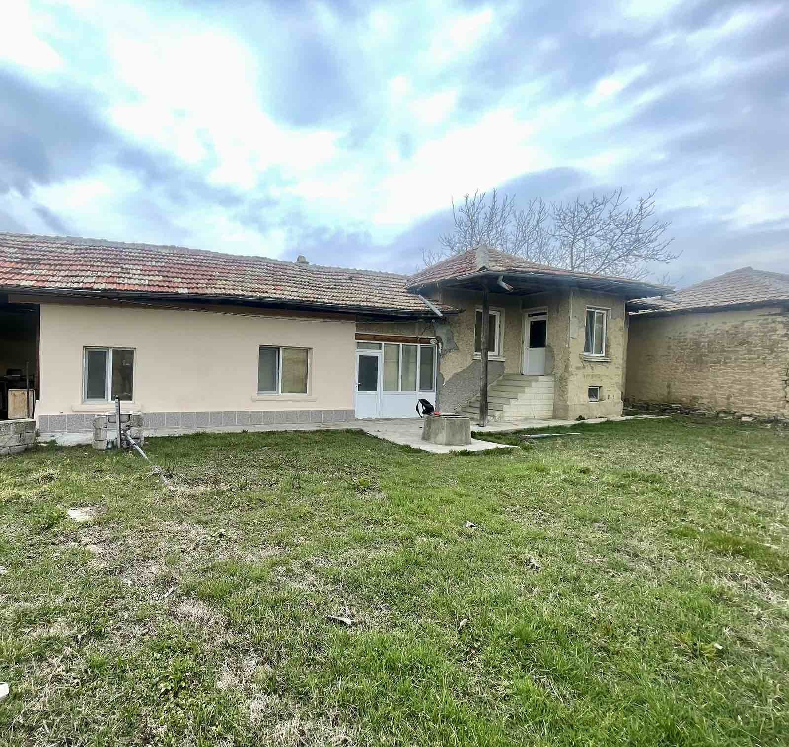 Продава КЪЩА, с. Драгоево, област Шумен