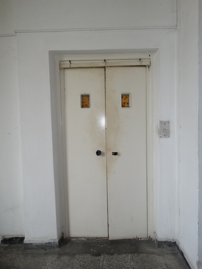 Продава ОФИС, гр. Велико Търново, Промишлена зона - Запад, снимка 12 - Офиси - 52621597