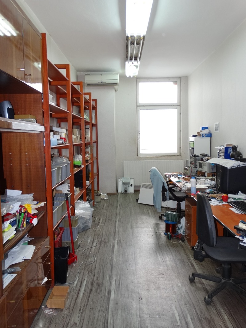 Продава ОФИС, гр. Велико Търново, Промишлена зона - Запад, снимка 10 - Офиси - 52621597