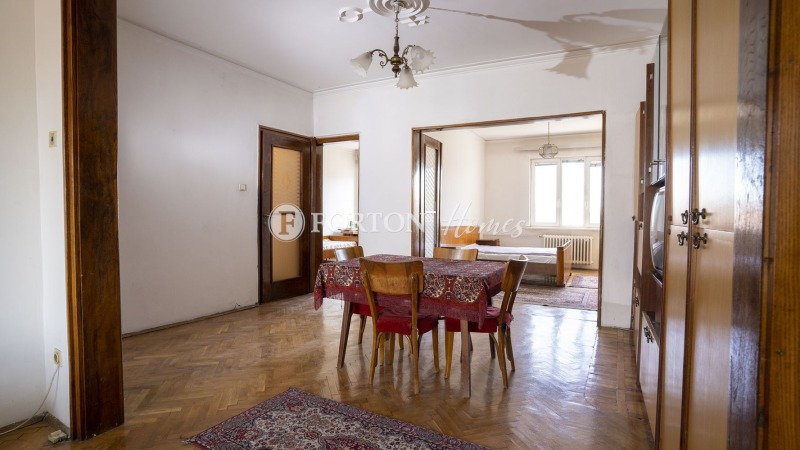 Продава 4-СТАЕН, гр. София, Център, снимка 2 - Апартаменти - 52709314