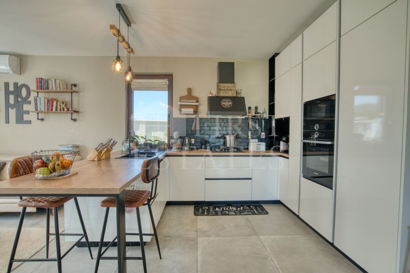 Продава  Къща област София , с. Нови хан , 295 кв.м | 42244315 - изображение [9]