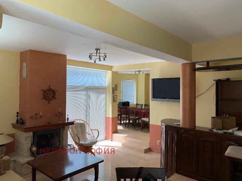De vânzare  Casa Sofia , Voluiac , 313 mp | 64418506 - imagine [5]