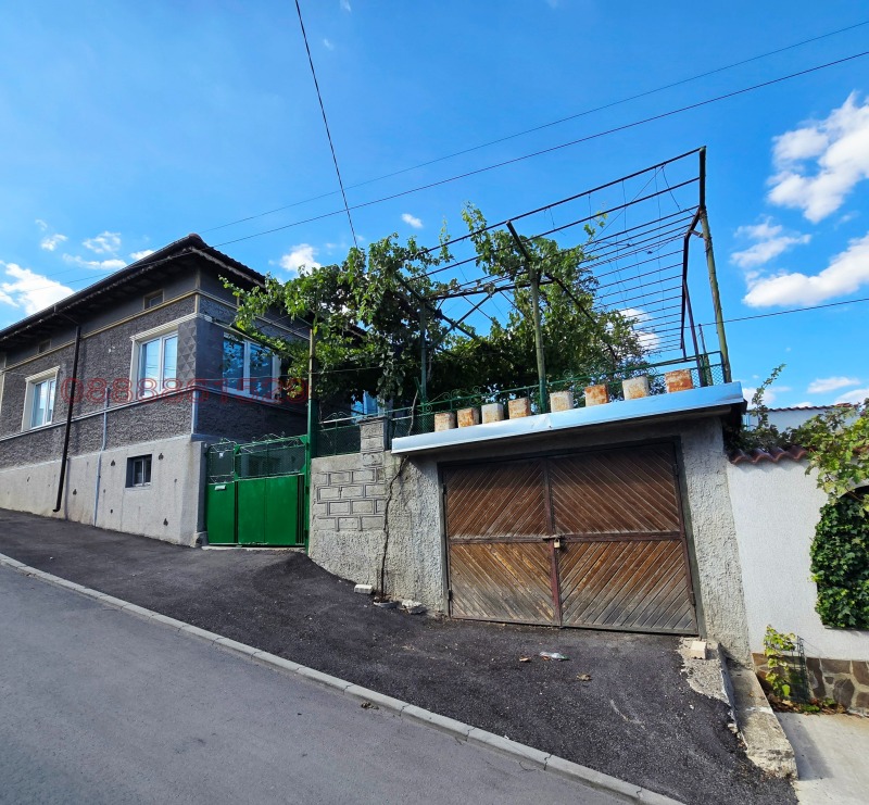 Продава КЪЩА, гр. Добрич, Пинета, снимка 2 - Къщи - 52783409