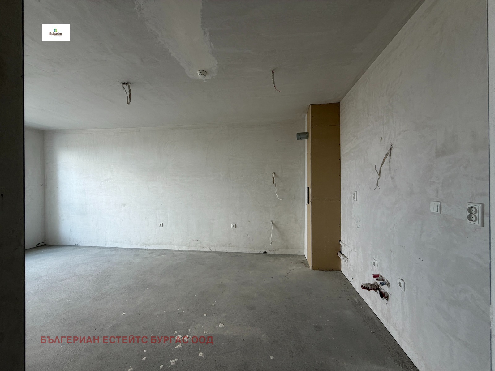 Продава 2-СТАЕН, гр. Бургас, Изгрев, снимка 2 - Апартаменти - 56131117