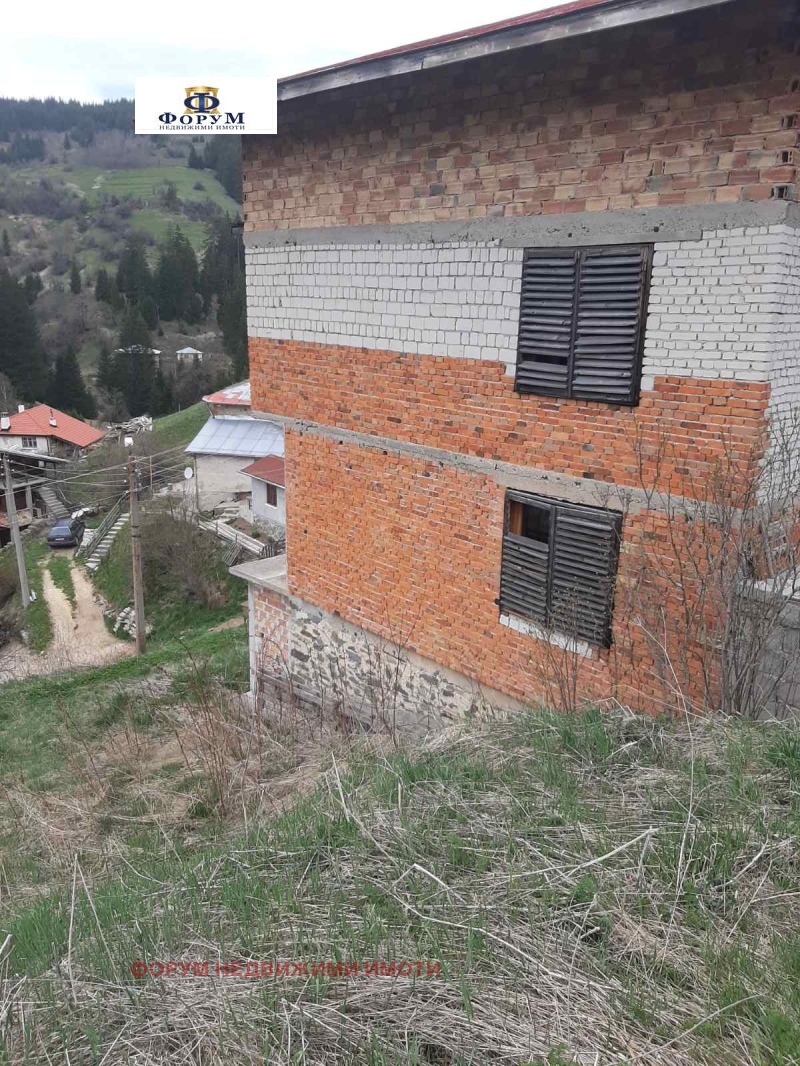 Продава ЕТАЖ ОТ КЪЩА в област Смолян, с. Стойките - 70 кв.м / 39 000 € » 76 277.37 лв., ФОРУМ НЕДВИЖИМИ ИМОТИ