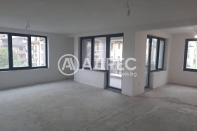 Продава Многостаен, град София