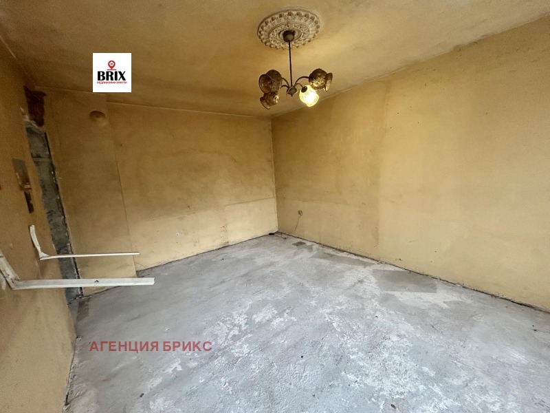 Продава  1-стаен град Русе , Родина 1 , 41 кв.м | 48301229 - изображение [2]