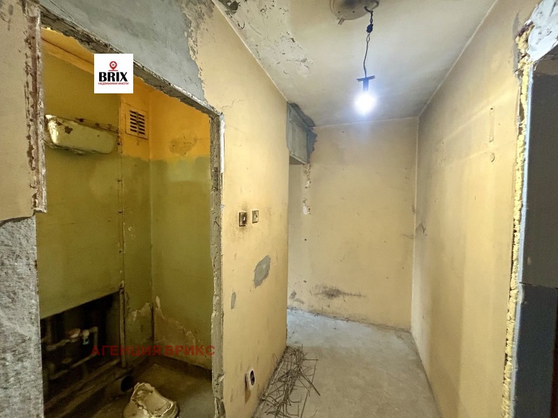 Продава  1-стаен град Русе , Родина 1 , 41 кв.м | 48301229 - изображение [6]