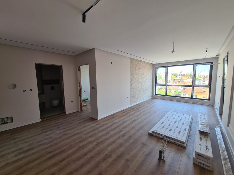 Продава  2-стаен град Хасково , Любен Каравелов , 68 кв.м | 82097941 - изображение [11]