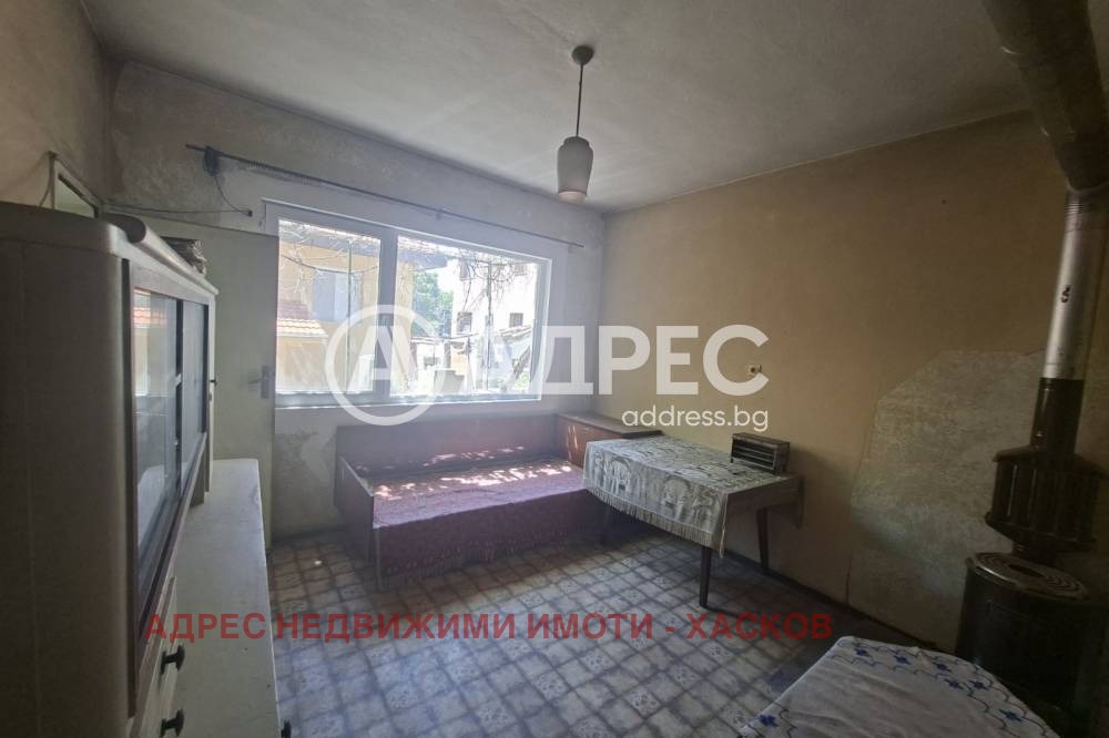 Продава ЕТАЖ ОТ КЪЩА, гр. Хасково, Център, снимка 10 - Етаж от къща - 54910881