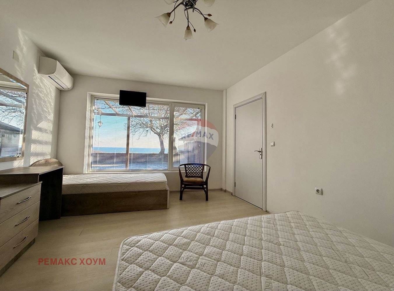 Продава КЪЩА, гр. Балчик, област Добрич, снимка 12 - Къщи - 53939591