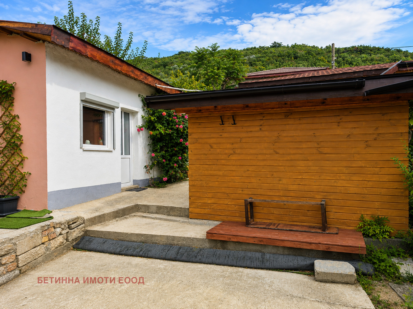 Продава КЪЩА, гр. Балчик, област Добрич