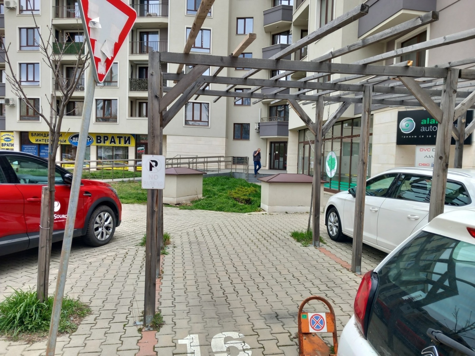 Продава ГАРАЖ, ПАРКОМЯСТО, гр. София, Младост 4, снимка 2 - Гаражи и паркоместа - 54721149