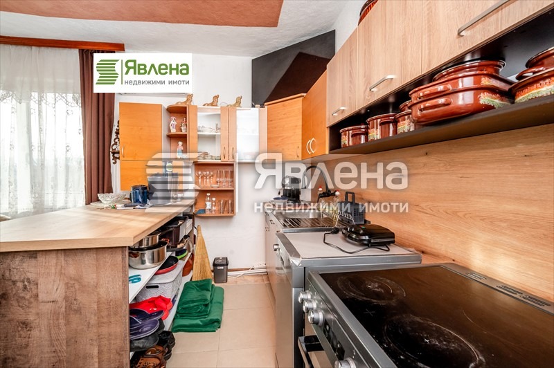 Продава ЕТАЖ ОТ КЪЩА, гр. Перник, Църква, снимка 17 - Етаж от къща - 52958795