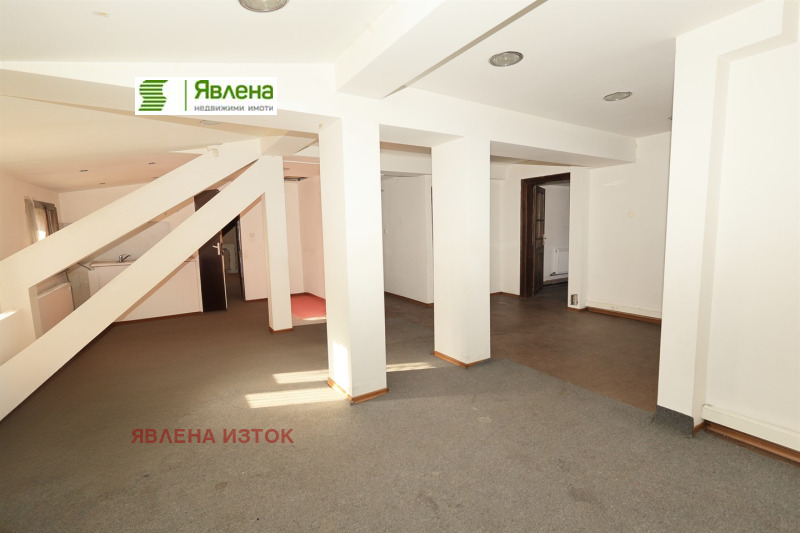 Eladó  3 hálószobás Sofia , Doktorski pametnik , 140 négyzetméter | 80471355 - kép [11]
