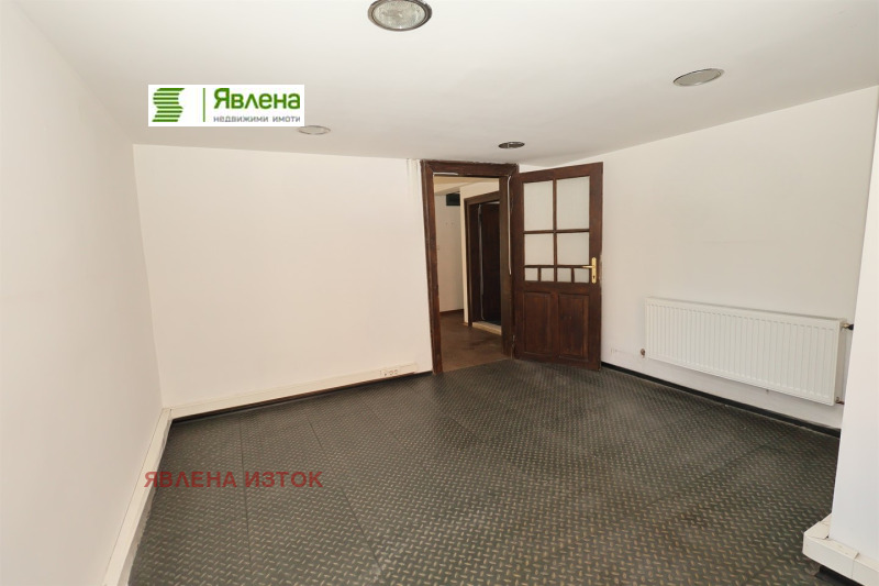 Eladó  3 hálószobás Sofia , Doktorski pametnik , 140 négyzetméter | 80471355 - kép [7]