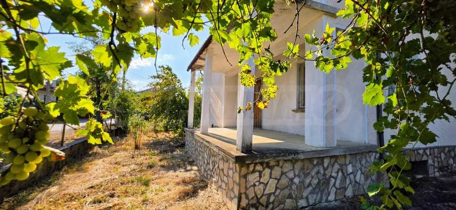 Продава КЪЩА, с. Орешене, област Ловеч, снимка 3 - Къщи - 55804189
