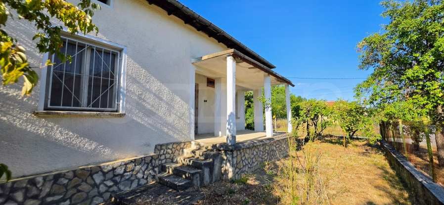 Продава КЪЩА, с. Орешене, област Ловеч, снимка 2 - Къщи - 55804189