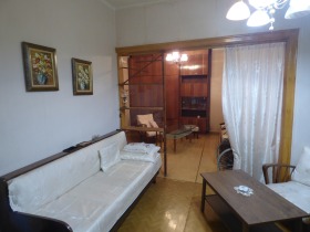 1 chambre Doktorski pametnik, Sofia 5