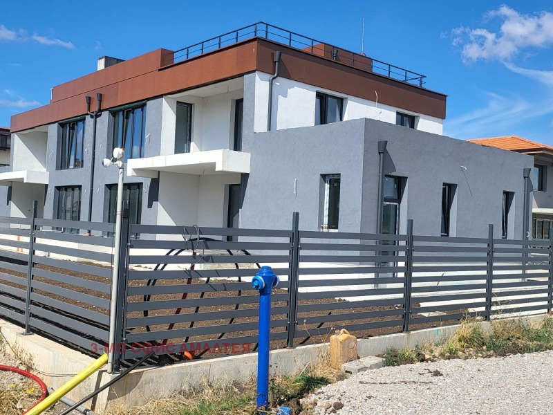 Na prodej  Dům oblast Sofia , Kostinbrod , 370 m2 | 94184278
