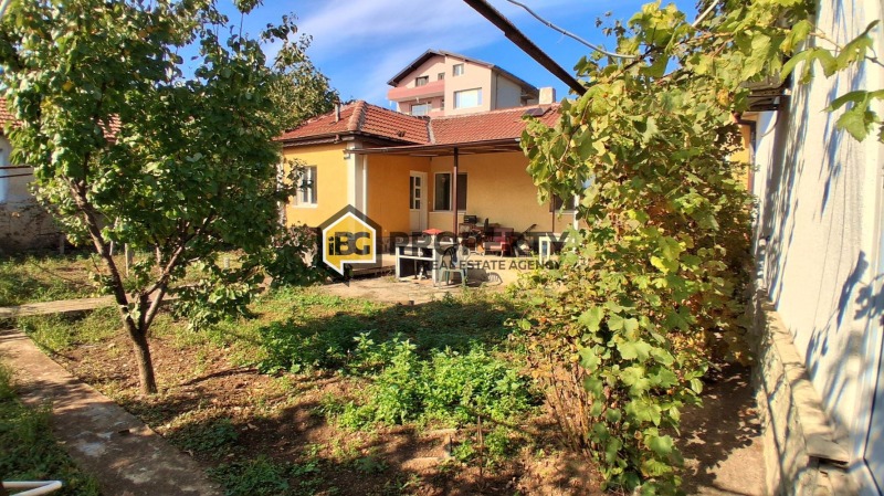 Продава КЪЩА, гр. Каварна, област Добрич, снимка 2 - Къщи - 52167421