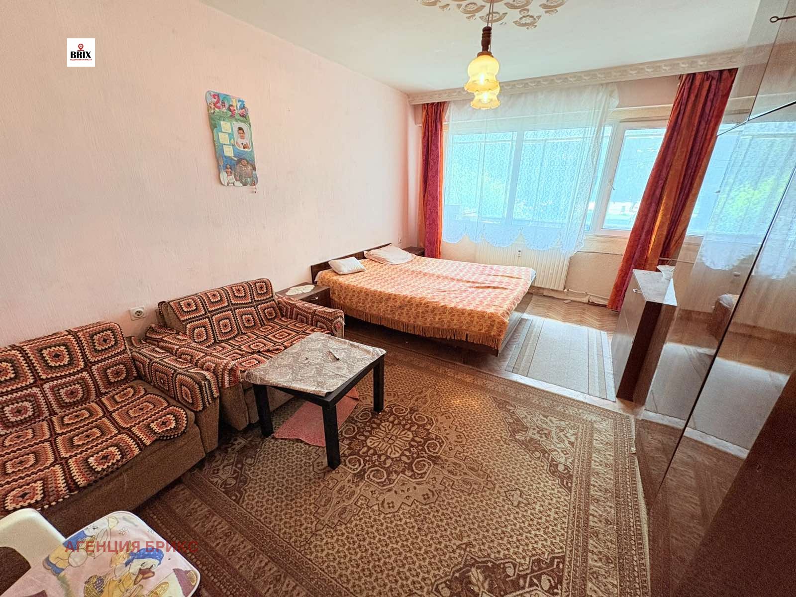 Продава 3-СТАЕН, гр. Русе, Възраждане