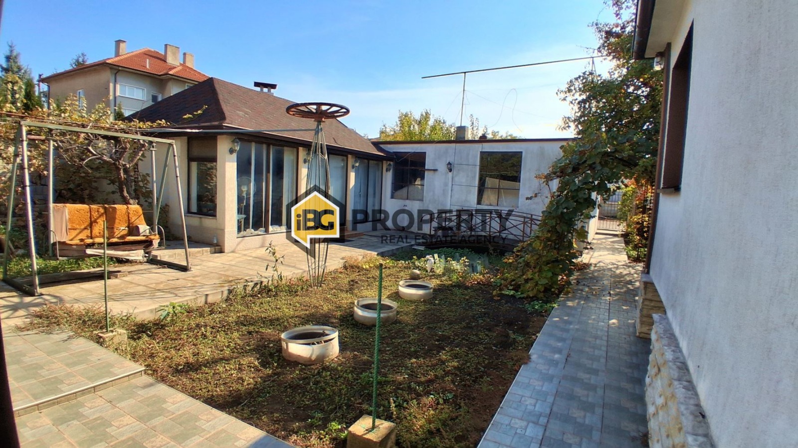 Продава КЪЩА, гр. Каварна, област Добрич, снимка 2 - Къщи - 52167421