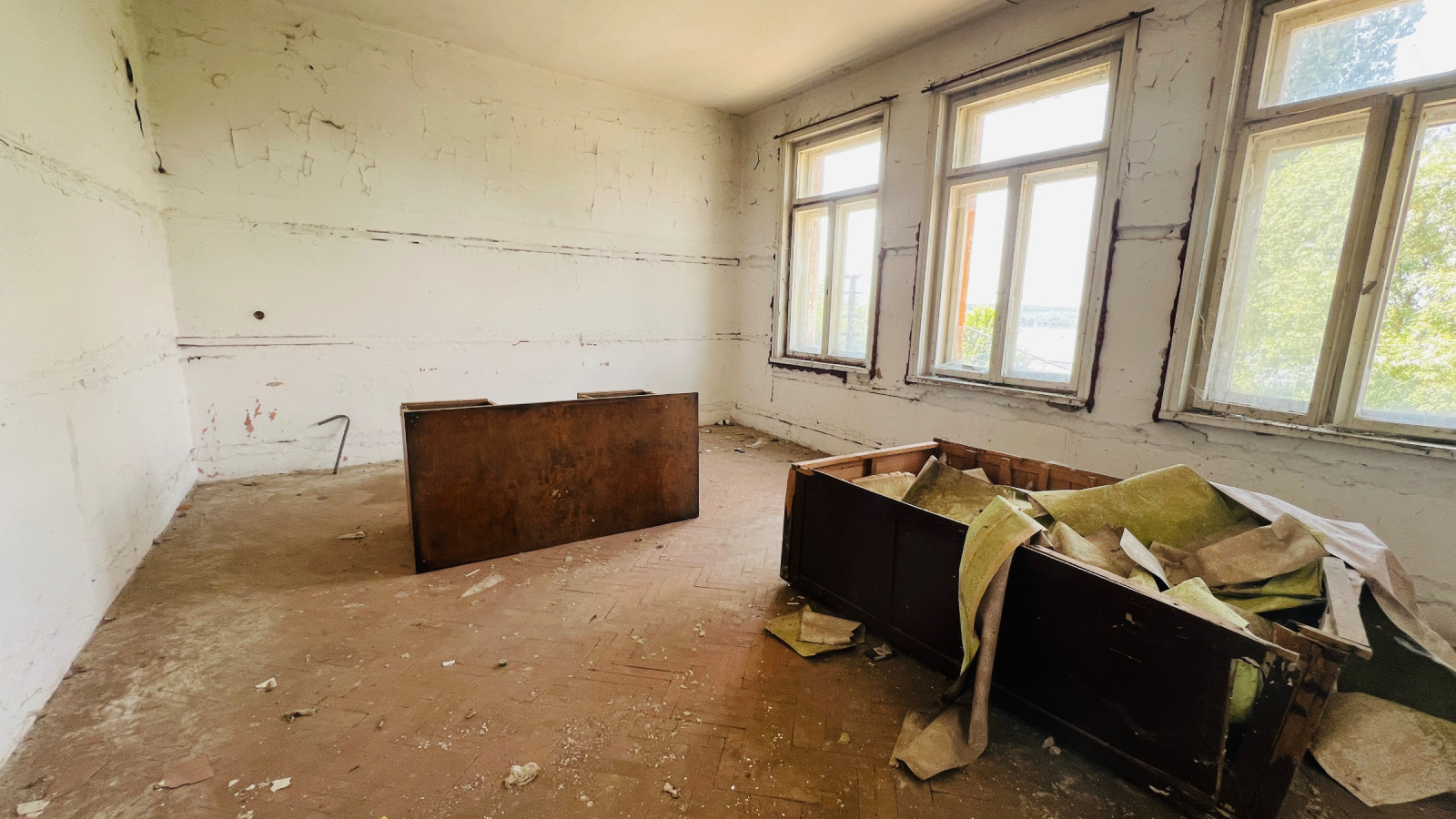 Продава БИЗНЕС ИМОТ, гр. Лом, област Монтана, снимка 8 - Други - 53797700