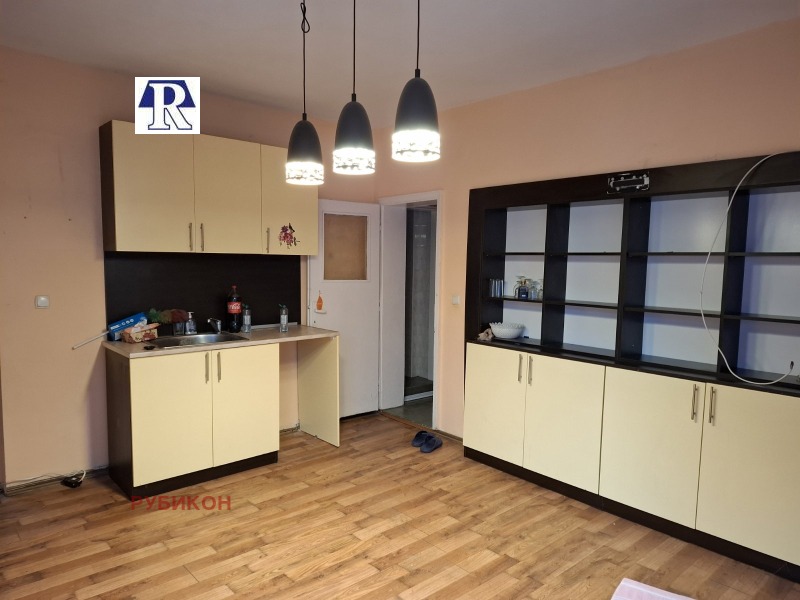 Продава 3-СТАЕН, град Плевен, Идеален център • 158000 € / 309021.14 лв. • 65177972 1