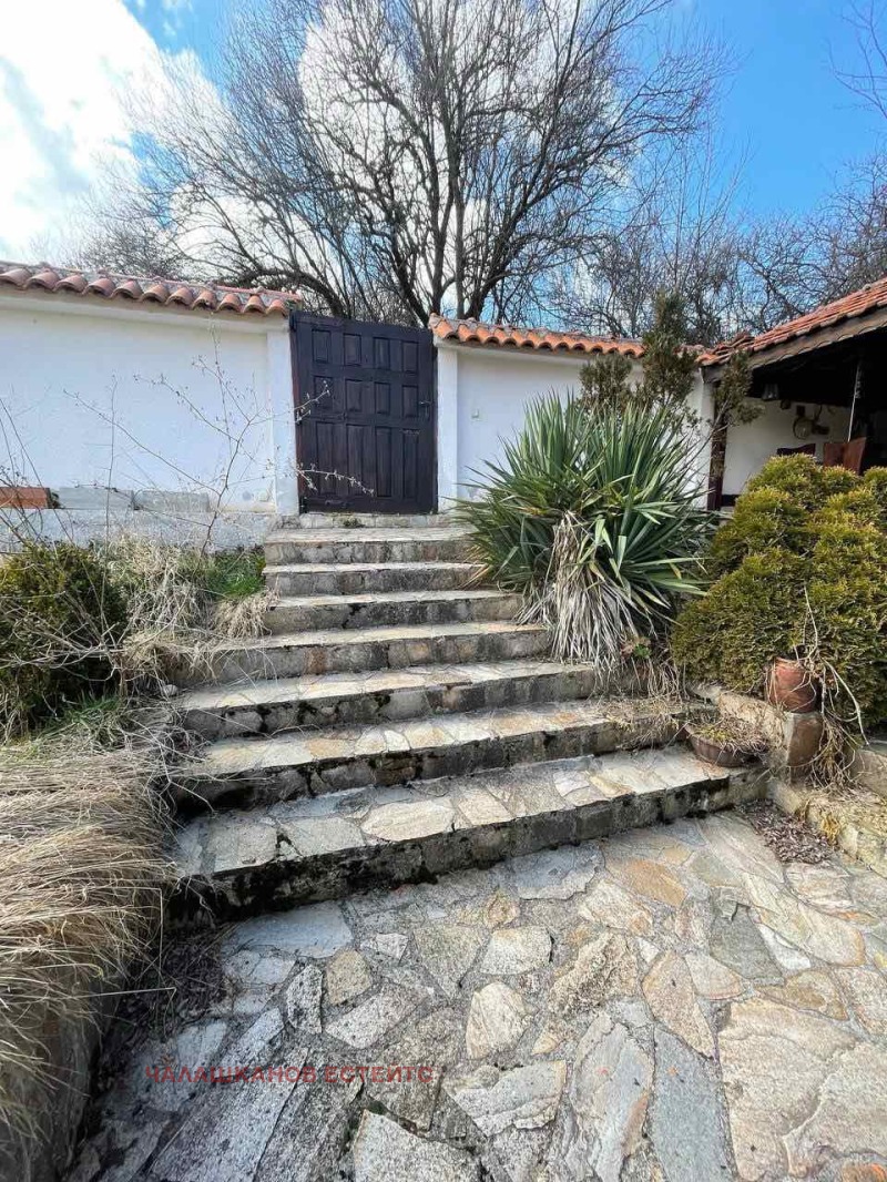 Продава  Къща област Перник , с. Ребро , 150 кв.м | 58000244 - изображение [2]