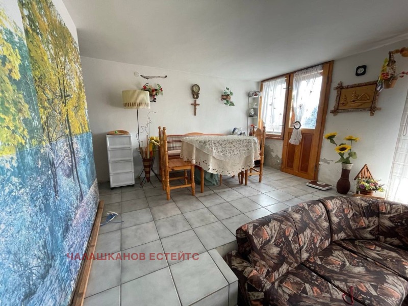 Продава  Къща област Перник , с. Ребро , 150 кв.м | 58000244 - изображение [8]