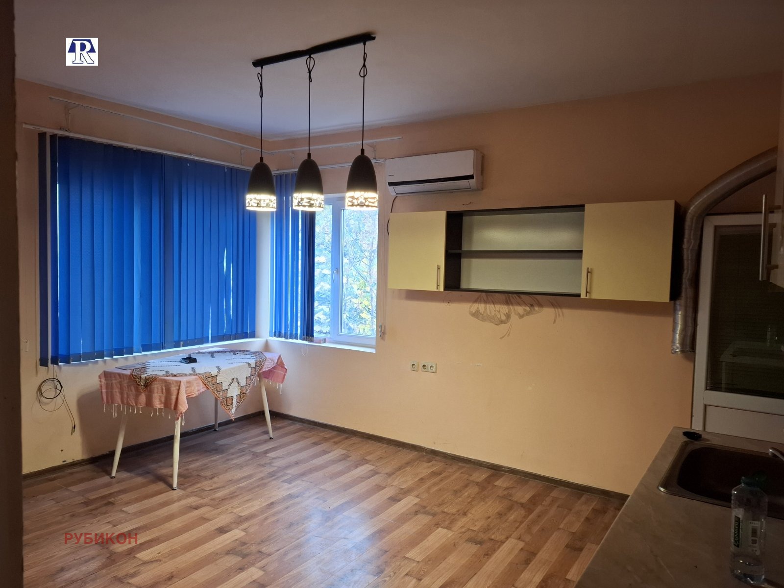 Продава 3-СТАЕН, гр. Плевен, Идеален център, снимка 2 - Апартаменти - 52292163