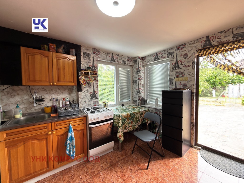 Продава КЪЩА, с. Банище, област Перник, снимка 8 - Къщи - 55268206