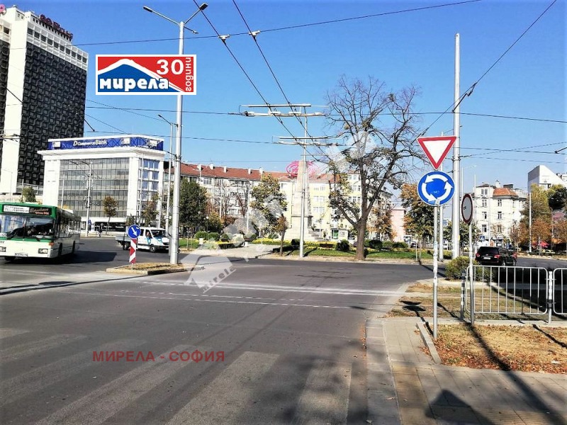 Продава 3-СТАЕН, гр. София, Център