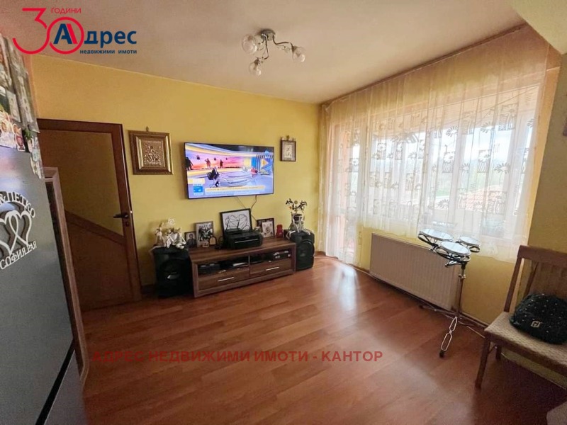 Продава  Етаж от къща град Шумен , Дивдядово , 98 кв.м | 94698819 - изображение [2]
