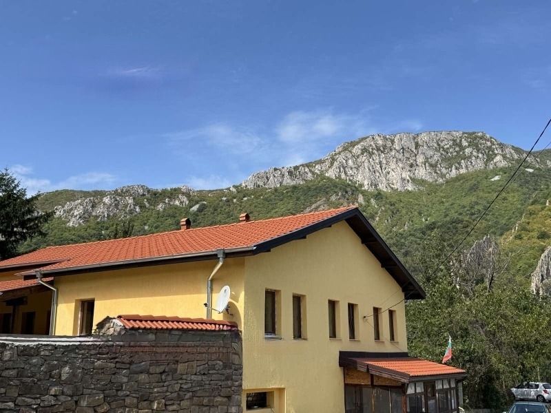 Продава КЪЩА, гр. Мездра, област Враца, снимка 3 - Къщи - 53287017