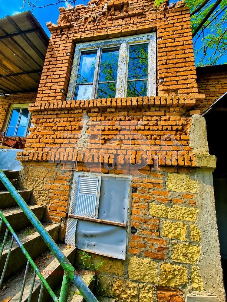Продава КЪЩА, с. Червенци, област Варна, снимка 4 - Къщи - 54612592