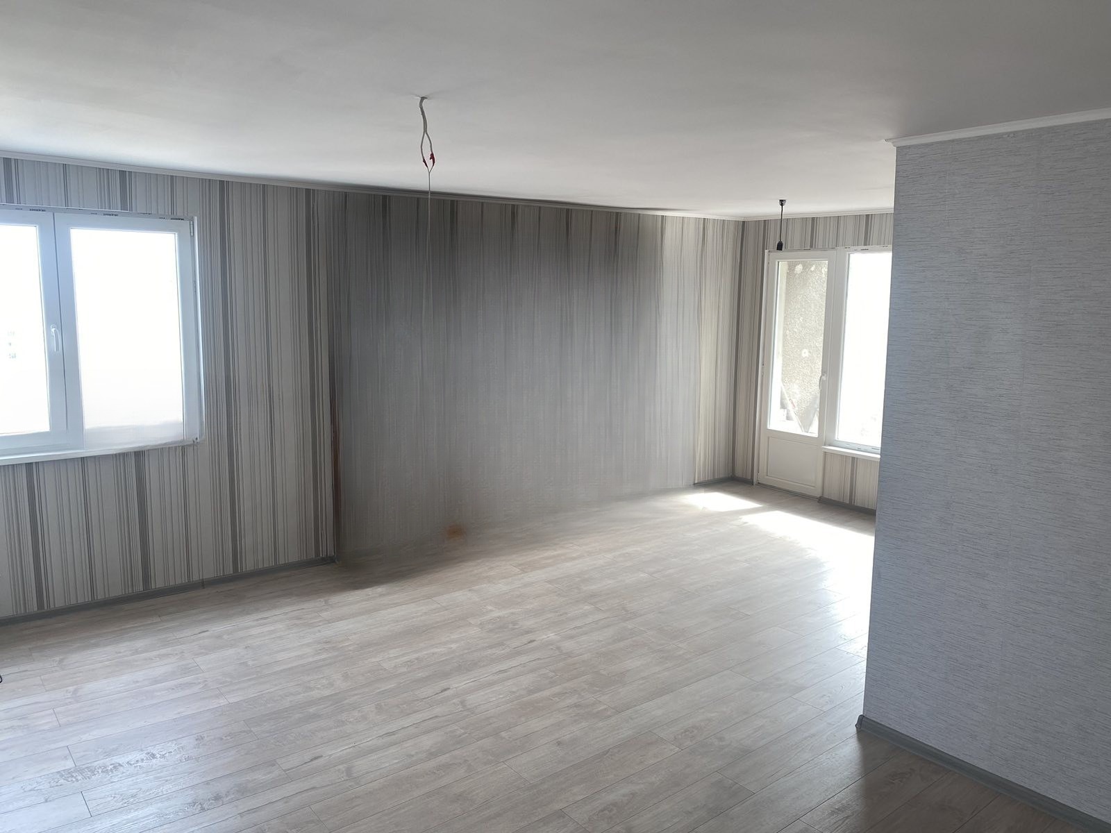 Продава 3-СТАЕН, гр. София, Младост 1