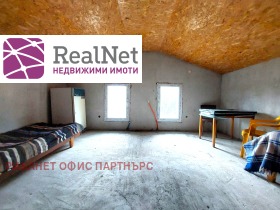   , , -  >