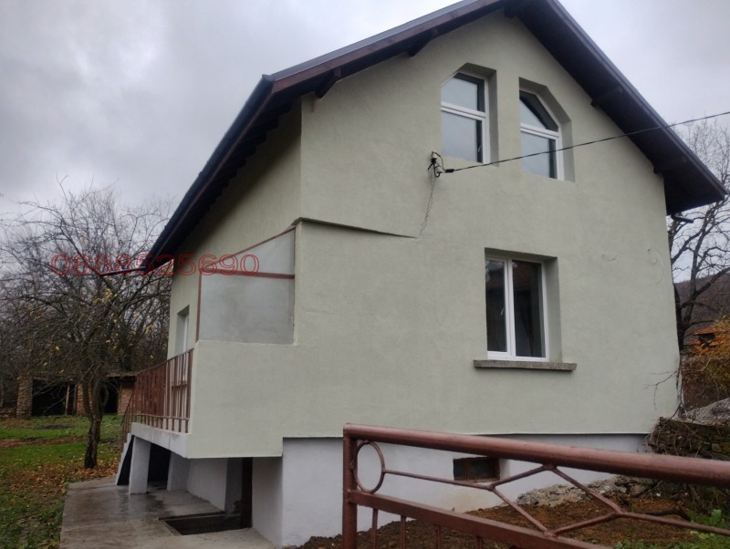 Продава ВИЛА, с. Орешене, област Ловеч, снимка 11 - Вили - 52858996