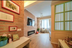 1 chambre Doktorski pametnik, Sofia