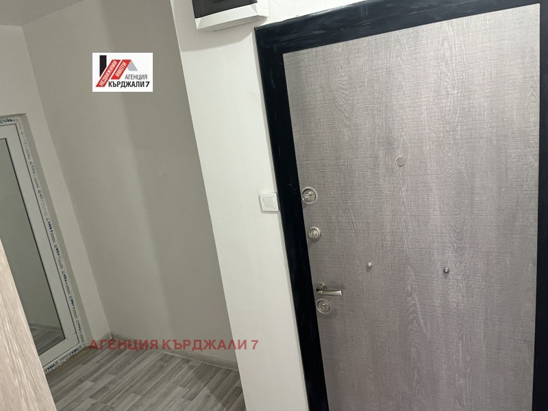 Продава 2-СТАЕН, гр. Кърджали, Възрожденци, снимка 9 - Апартаменти - 53474321