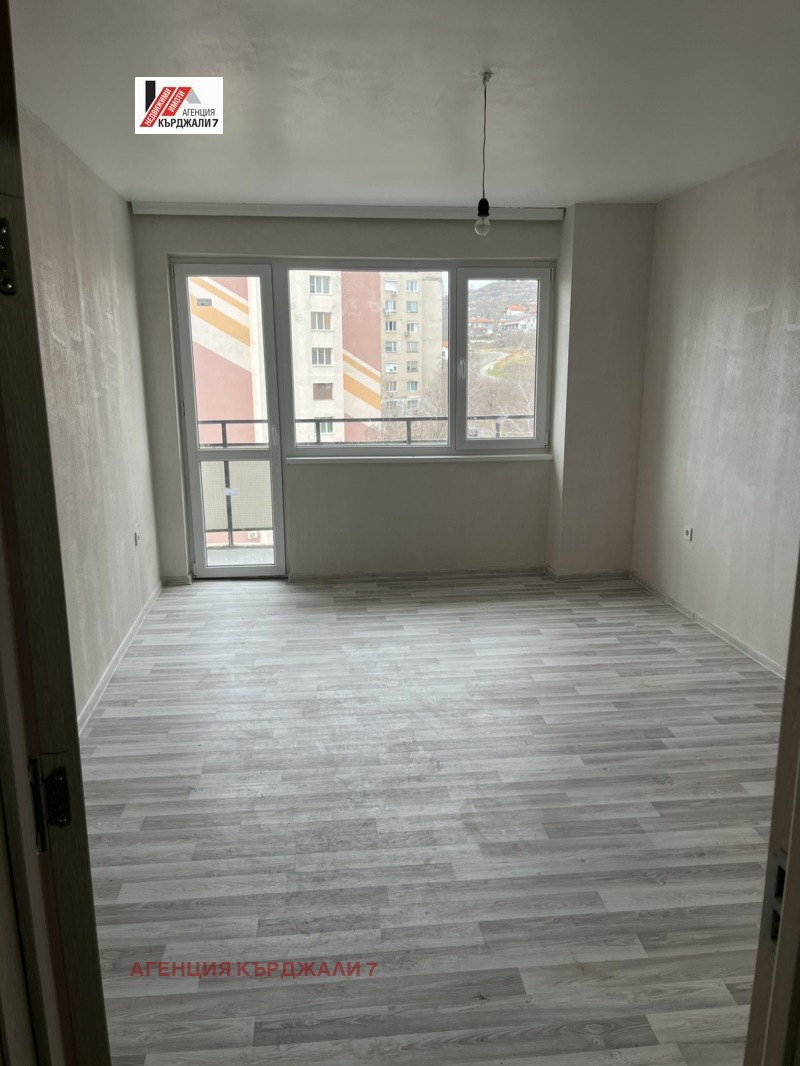 Продава 2-СТАЕН, гр. Кърджали, Възрожденци, снимка 3 - Апартаменти - 53474321