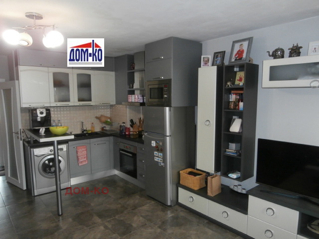 Продава 3-СТАЕН, гр. Пазарджик, Руски, снимка 2 - Aпартаменти - 48100727